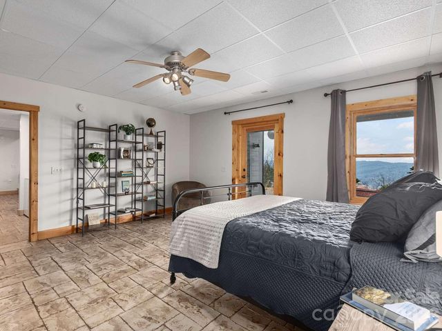 770 Dream Weaver Drive, Penrose, NC 28766