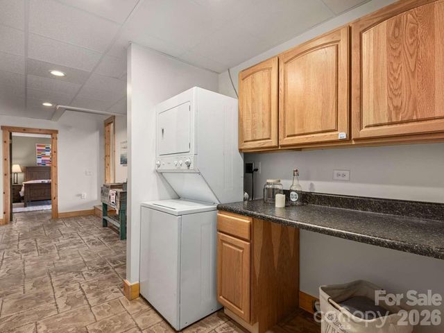 770 Dream Weaver Drive, Penrose, NC 28766