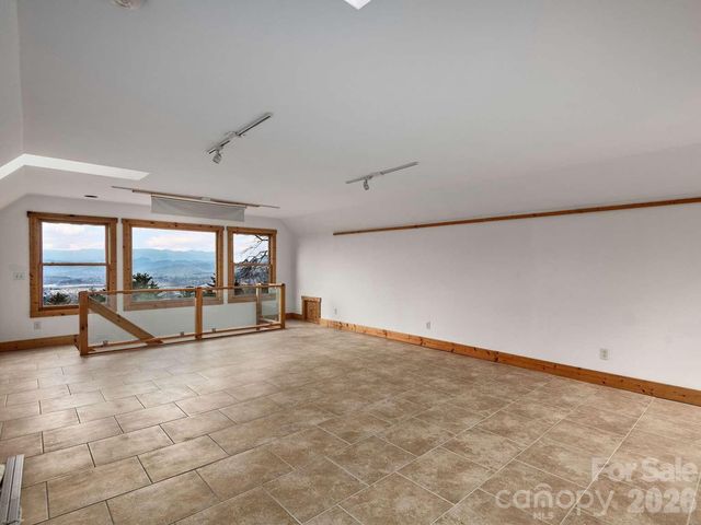 770 Dream Weaver Drive, Penrose, NC 28766