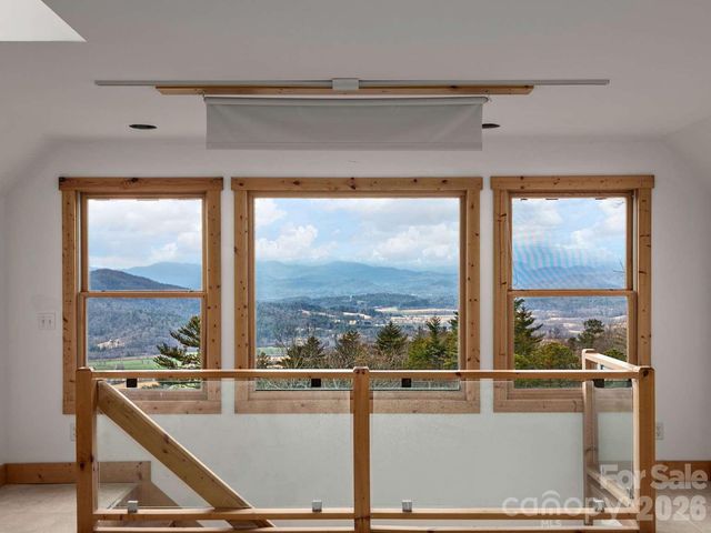 770 Dream Weaver Drive, Penrose, NC 28766