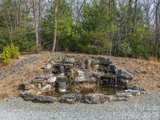 770 Dream Weaver Drive, Penrose, NC 28766