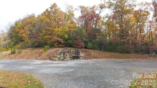 770 Dream Weaver Drive, Penrose, NC 28766