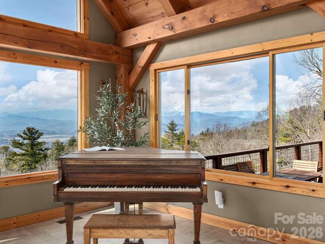 770 Dream Weaver Drive, Penrose, NC 28766