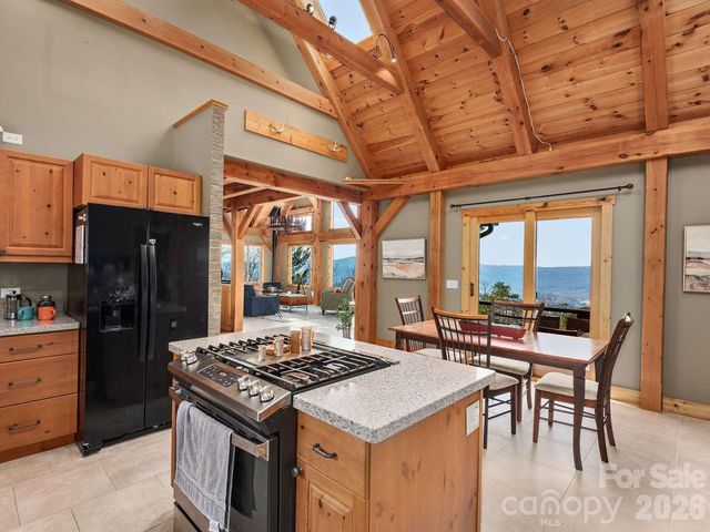 770 Dream Weaver Drive, Penrose, NC 28766