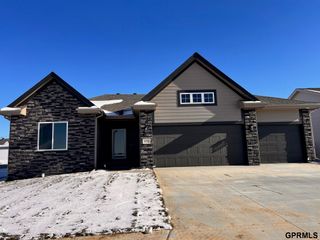 12017 Daniell Road, Bellevue, NE 68123
