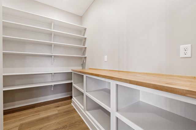 4648 177th Street, Urbandale, IA 50323