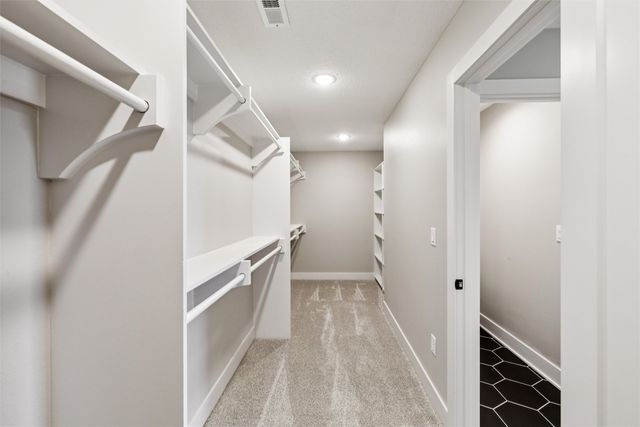 4648 177th Street, Urbandale, IA 50323