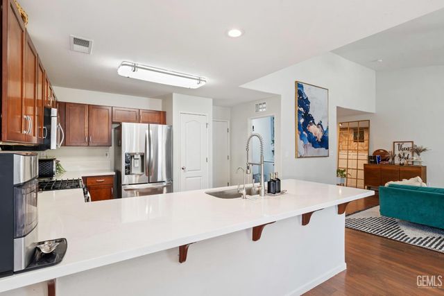12206 Mezzadro Avenue, Bakersfield, CA 93312