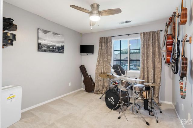 12206 Mezzadro Avenue, Bakersfield, CA 93312