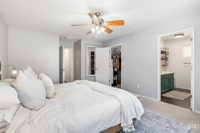 12206 Mezzadro Avenue, Bakersfield, CA 93312