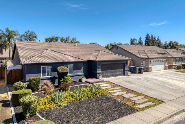 12206 Mezzadro Avenue, Bakersfield, CA 93312