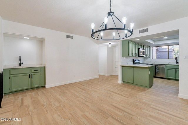 6525 N MARYLAND Circle, Phoenix, AZ 85013