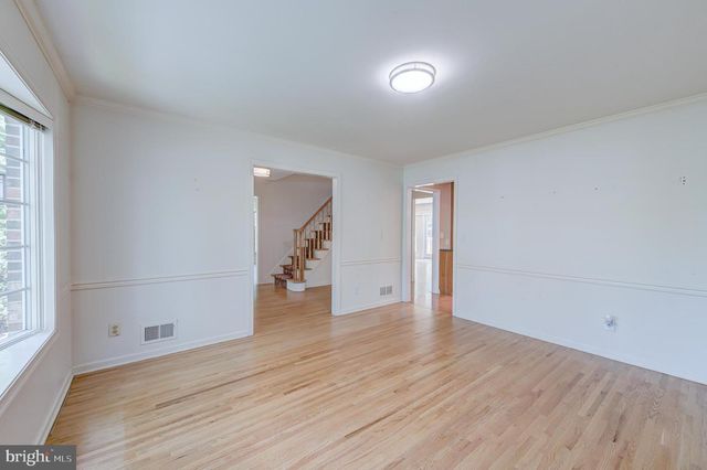 4 GUILFORD CT, Princeton Junction, NJ 08550