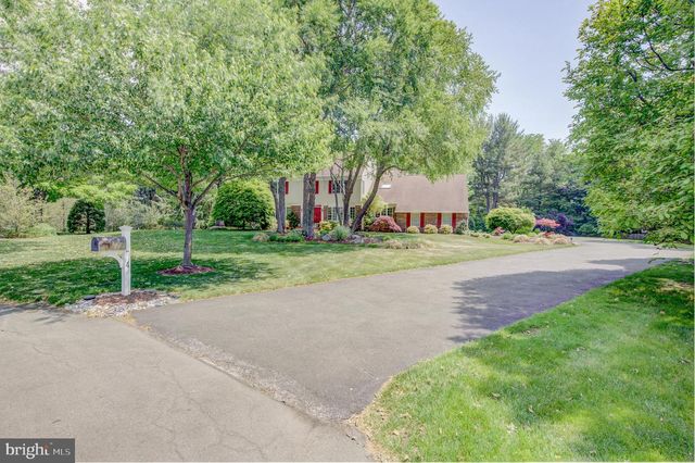4 GUILFORD CT, Princeton Junction, NJ 08550