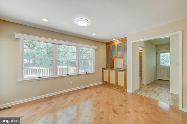 4 GUILFORD CT, Princeton Junction, NJ 08550
