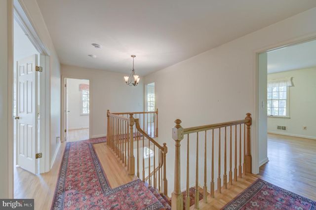 4 GUILFORD CT, Princeton Junction, NJ 08550