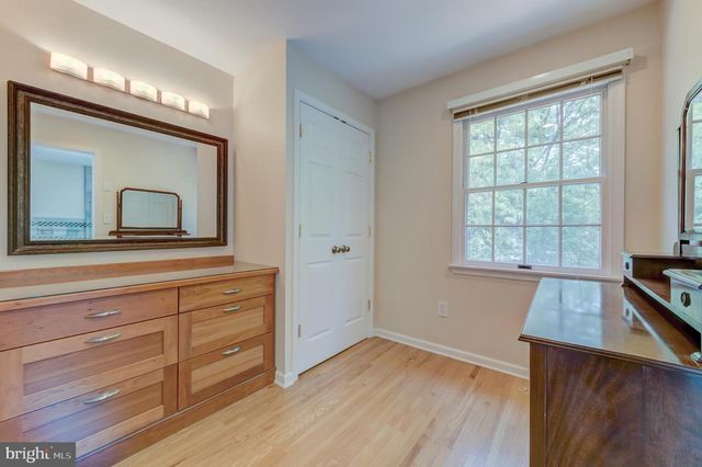 4 GUILFORD CT, Princeton Junction, NJ 08550