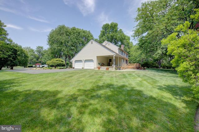 4 GUILFORD CT, Princeton Junction, NJ 08550