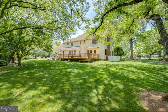 4 GUILFORD CT, Princeton Junction, NJ 08550