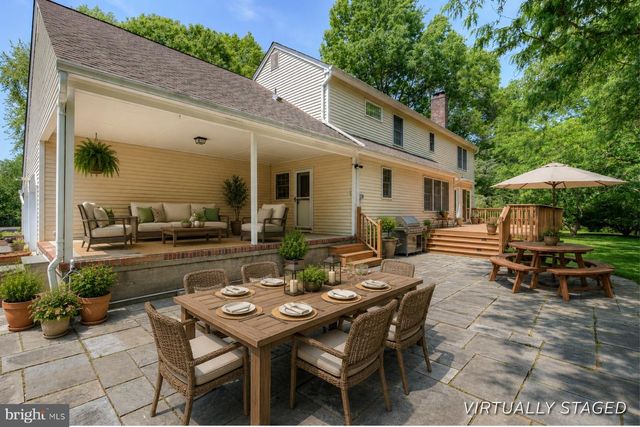4 GUILFORD CT, Princeton Junction, NJ 08550