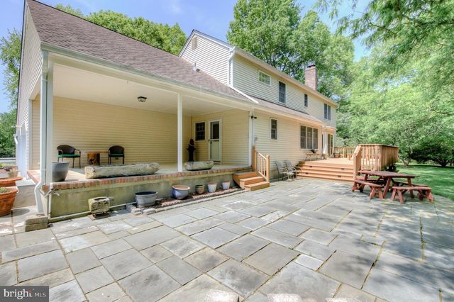 4 GUILFORD CT, Princeton Junction, NJ 08550