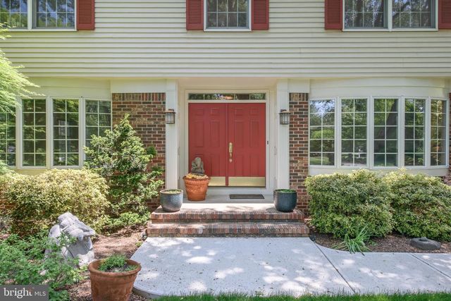 4 GUILFORD CT, Princeton Junction, NJ 08550