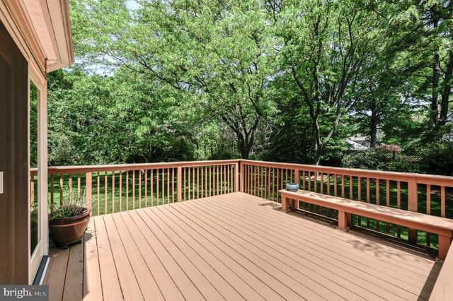 4 GUILFORD CT, Princeton Junction, NJ 08550