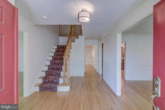 4 GUILFORD CT, Princeton Junction, NJ 08550