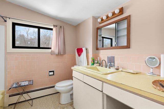 246 East Main Street, Georgetown, MA 02766