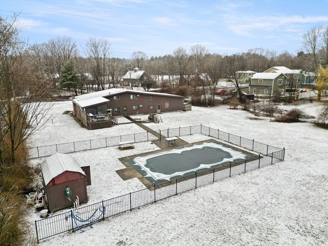 246 East Main Street, Georgetown, MA 02766