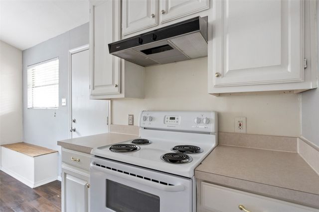 1811 Hidden Valley Road, Granbury, TX 76049