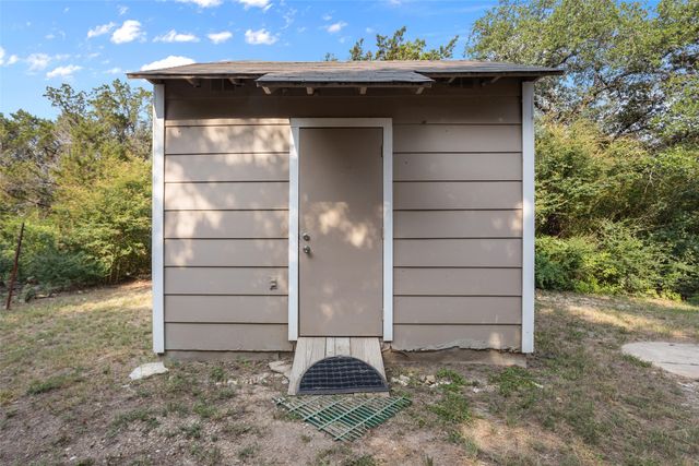 1811 Hidden Valley Road, Granbury, TX 76049