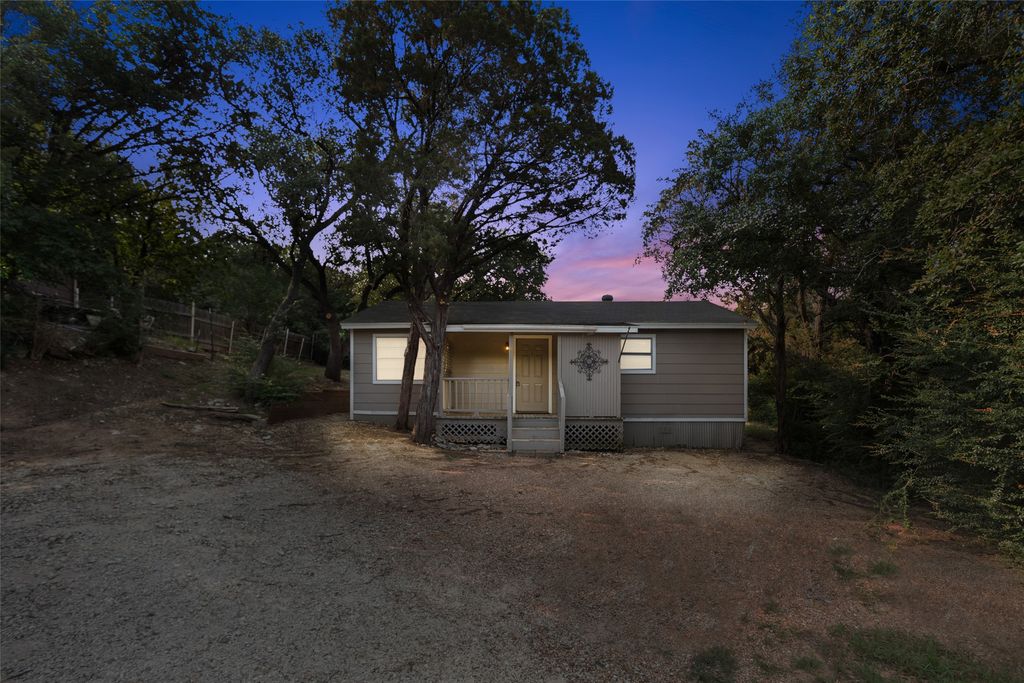 1811 Hidden Valley Road, Granbury, TX 76049