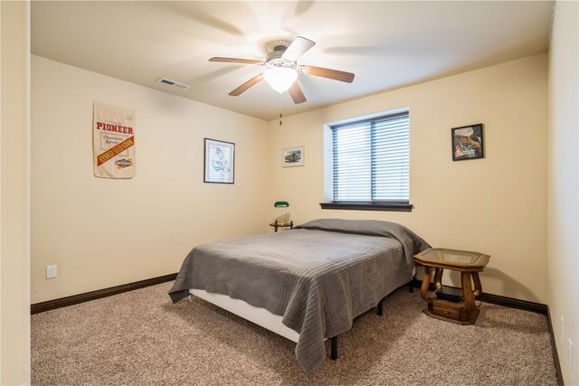 242 S Stewart St, North Liberty, IA 52317