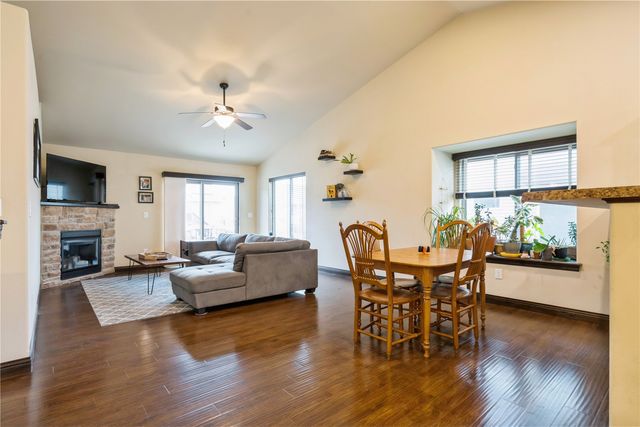 242 S Stewart St, North Liberty, IA 52317