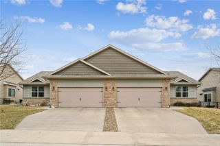 242 S Stewart St, North Liberty, IA 52317