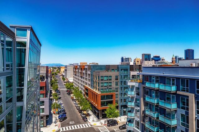 311 Oak Street PH4, Oakland, CA 94607