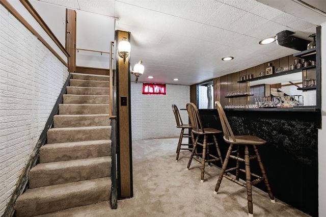 5818 Eastview Avenue SW, Cedar Rapids, IA 52404