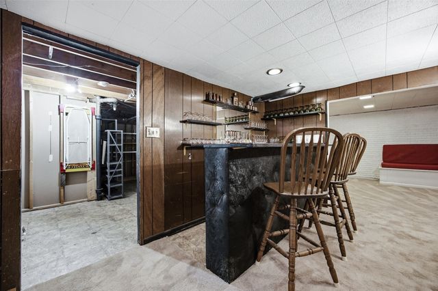 5818 Eastview Avenue SW, Cedar Rapids, IA 52404