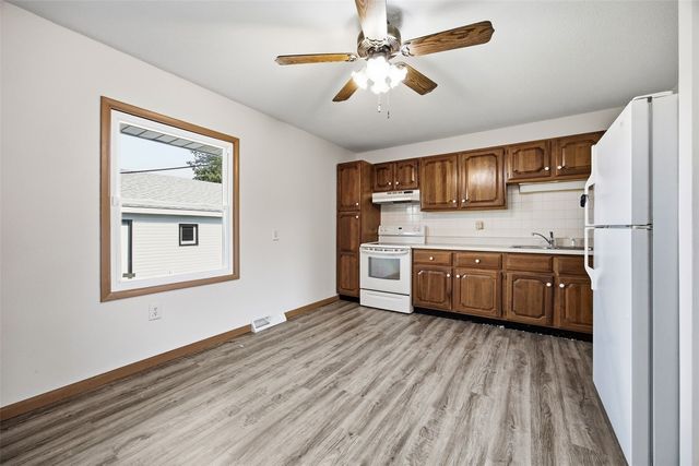 5818 Eastview Avenue SW, Cedar Rapids, IA 52404