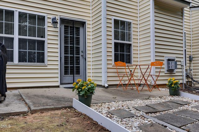 138 Cline Falls Drive, Holly Springs, NC 27540