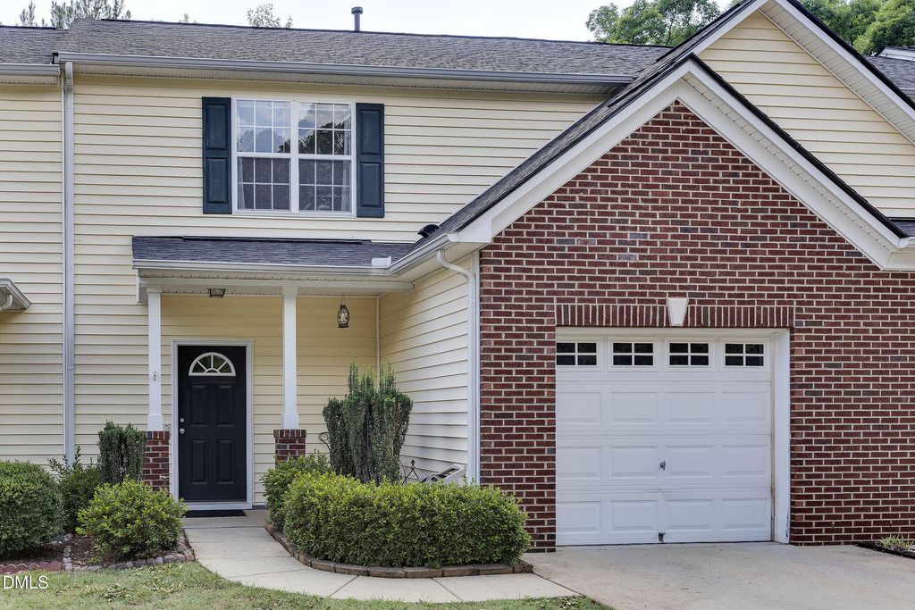 138 Cline Falls Drive, Holly Springs, NC 27540