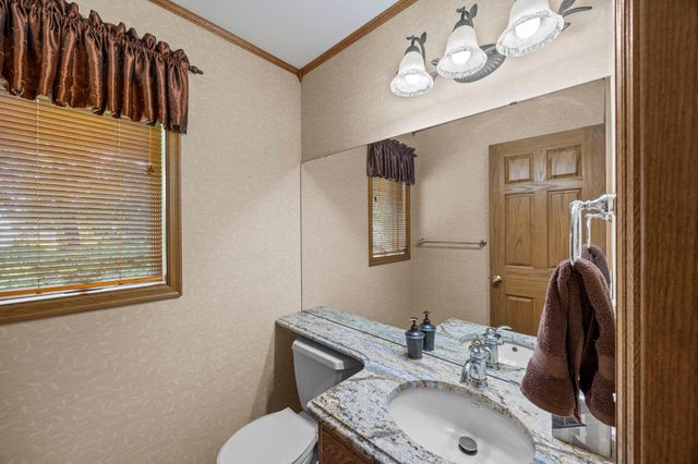 8941 Hunters Trail, Woodbury, MN 55125