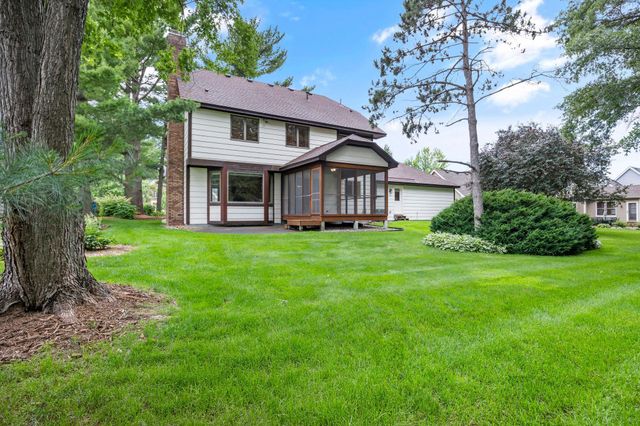 8941 Hunters Trail, Woodbury, MN 55125