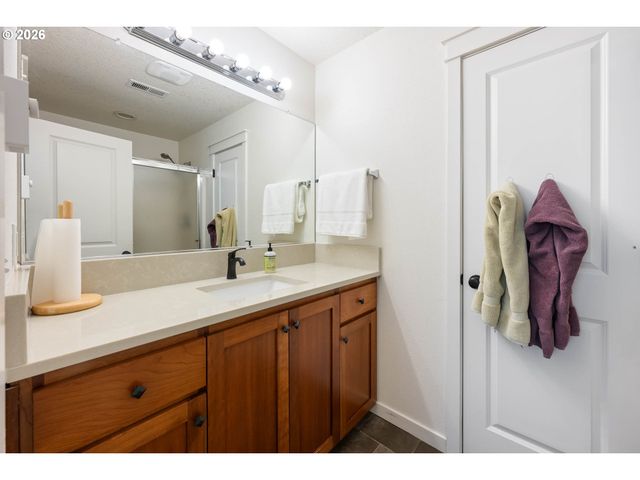 16193 Nw HILDAGO Ln, Portland, OR 97229