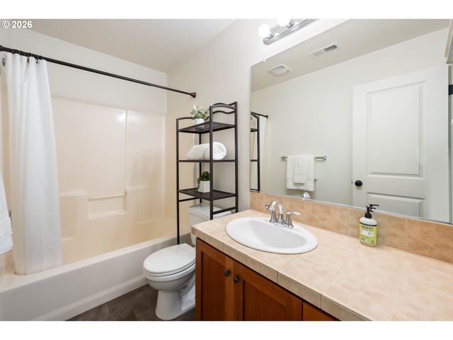 16193 Nw HILDAGO Ln, Portland, OR 97229
