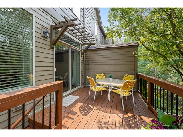 16193 Nw HILDAGO Ln, Portland, OR 97229