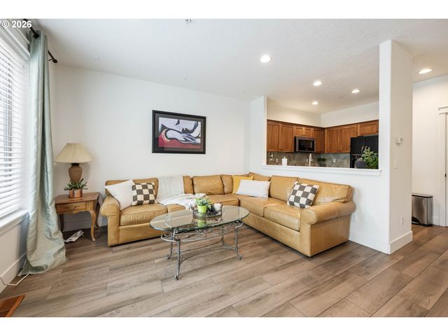 16193 Nw HILDAGO Ln, Portland, OR 97229