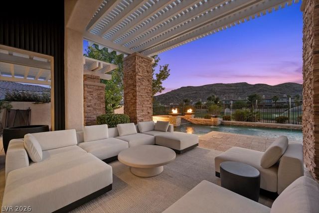2393 Calico Creek Court, Las Vegas, NV 89135