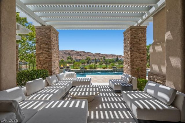 2393 Calico Creek Court, Las Vegas, NV 89135